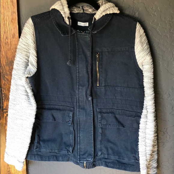 Coat - Picture 1 of 4